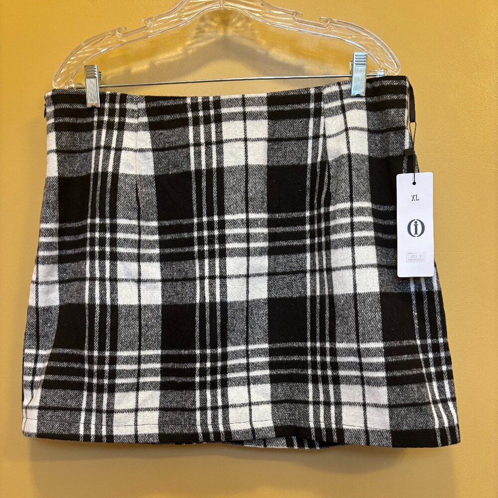 NWT Black & White Checkered Mini Skirt Size XL